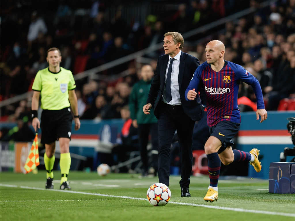 刻揭示了伊 刻揭示了伊